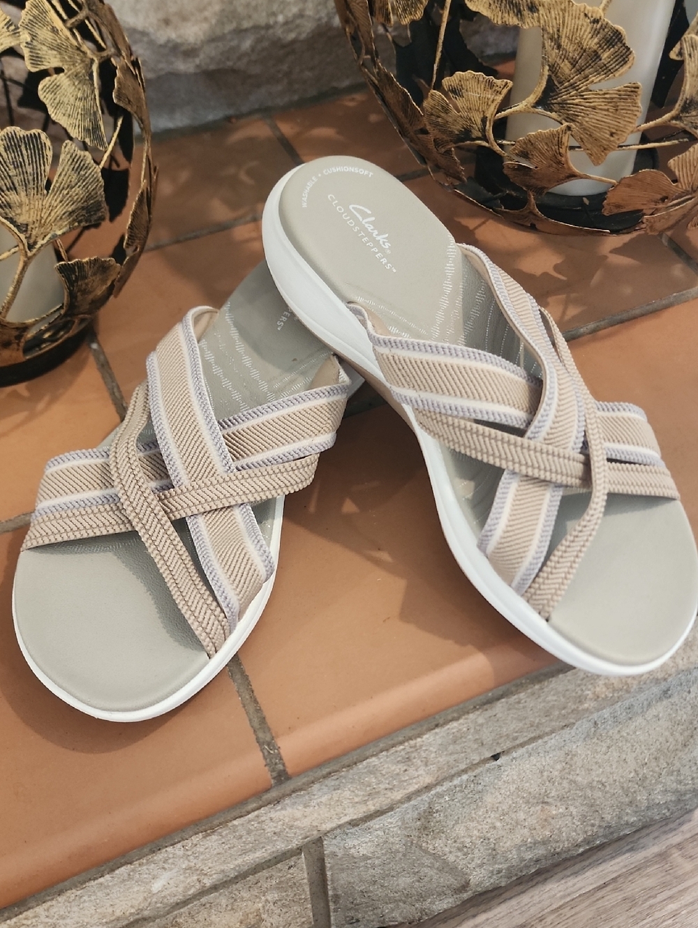 Clarks Brand Cloud Stepper Sandals
